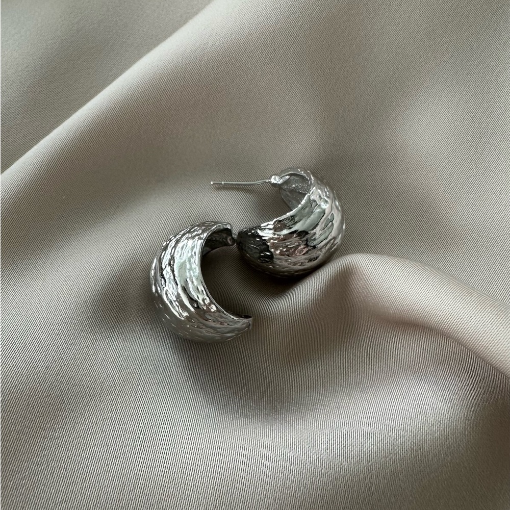 【Mabel】Designer Retro Geometric Metal Earrings